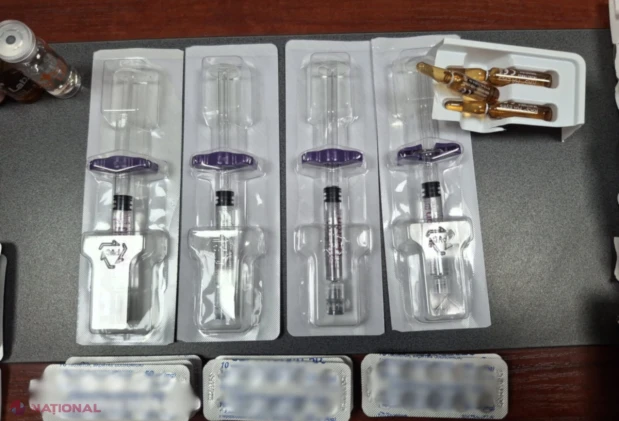 Comprimate, preparate injectabile și instrumente stomatologice nedeclarate, depistate în bagajele pasagerilor