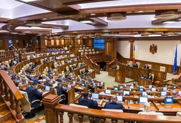 Parlamentul a votat în prima lectură reorganizarea Căii Ferate din Moldova până la sfârșitul anului 2026