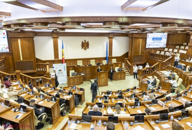 La Parlament a fost lansată cea de-a IX-a ediție a programului „Sub cușma lui Guguță”