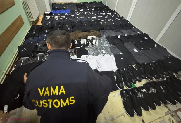 Articole vestimentare, piese auto și articole de feronerie, ridicate de vameși pentru lipsa actelor de proveniență