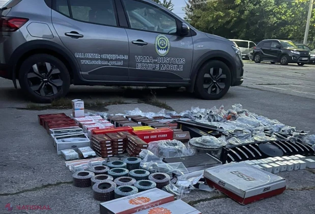 Articole vestimentare, piese auto și articole de feronerie, ridicate de vameși pentru lipsa actelor de proveniență