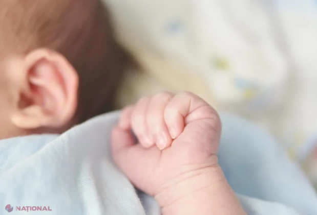 Un bebeluș de 10 luni, salvat de chirurgii SCJU Brăila după o operație de patru ore pentru o tumoră intestinală