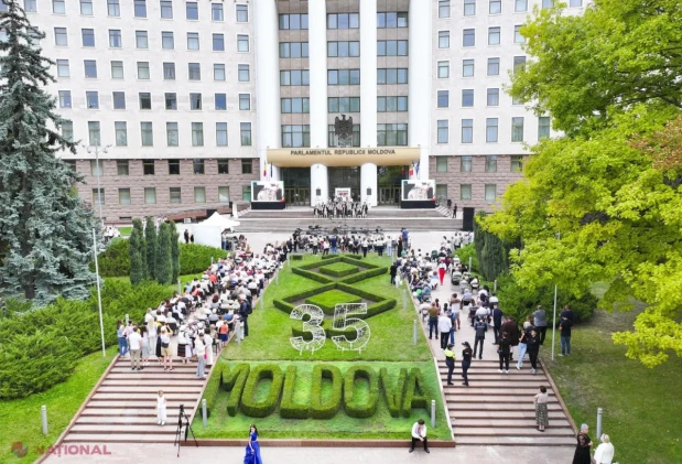 Peste 1 000 de persoane au vizitat Parlamentul și au participat la activitățile dedicate deschiderii parlamentare