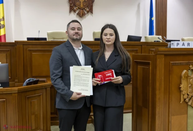Elevii, în rol de deputați: proiecte pentru primul loc de muncă, transport gratuit și consiliere psihologică, dezbătute la Parlament