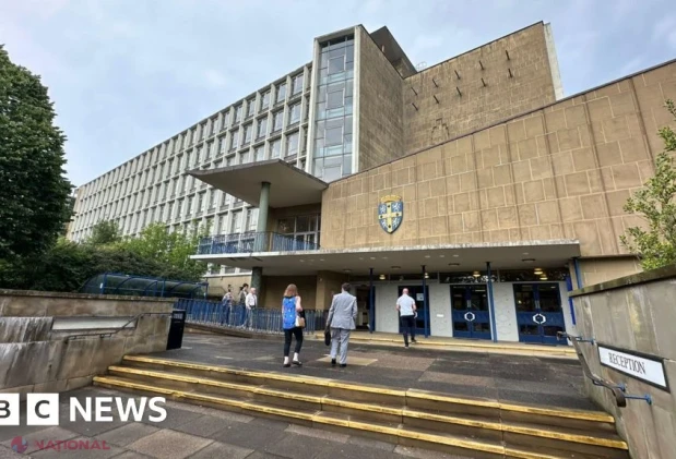 Cererile redactate cu ajutorul inteligenței artificiale devin tot mai complexe. Consiliul din Durham dezvoltă instrumente pentru procesarea lor