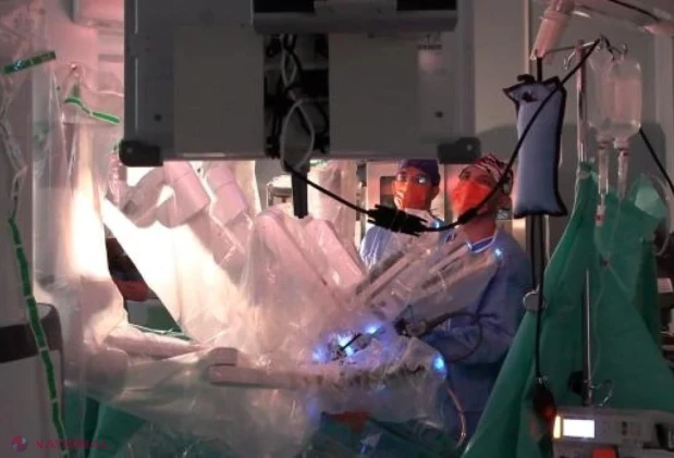 Robotul Da Vinci, la Spitalul Burghele: 250 de intervenții pentru pacienții cu cancer de prostată și tumori renale
