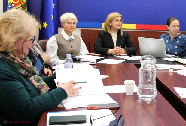 49 de grupuri de lucru vor elabora materialele pentru examenele din 2027