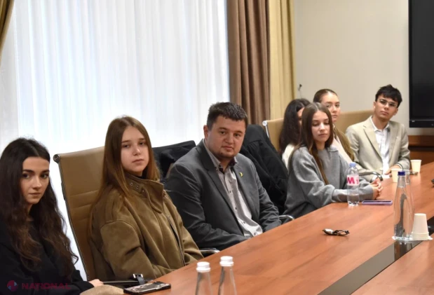 Ivan Țurcan a discutat cu tineri despre reintegrarea țării și parcursul european