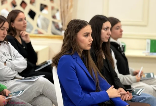 Peste 75 de elevi aleg la Chișinău noi reprezentanți în Consiliul Național al Elevilor