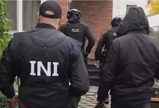 Poliția investighează o grupare suspectată că mobiliza tineri pentru proteste violente