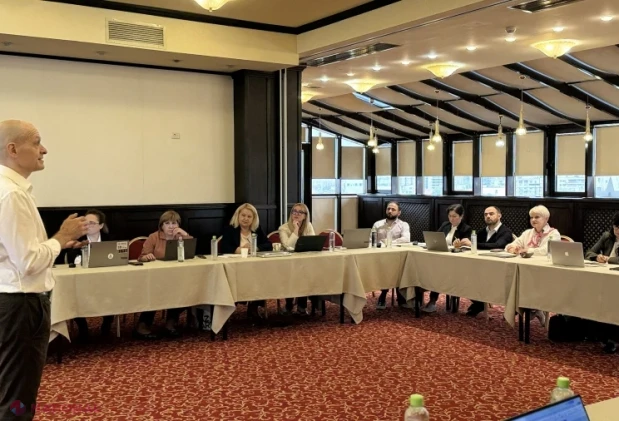 Peste 30 de specialiști moldoveni se pregătesc să îmbunătățească examenele naționale