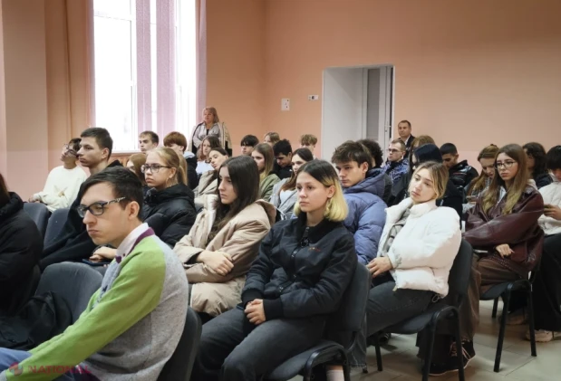 Sesiuni de orientare în carieră pentru elevii refugiați din Ucraina, în cinci instituții
