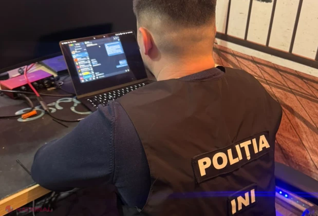 Trei persoane, reținute într-un dosar de escrocherie online. Au fost ridicați aproape 32.000 de dolari