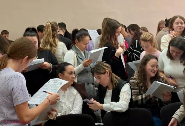 Peste 150 de cadre didactice debutante participă la tabăra „Sunt PRO, sunt PROfesor”