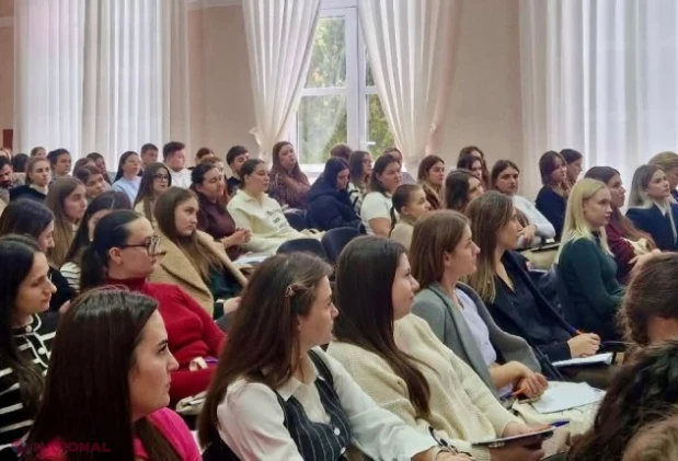 Peste 150 de cadre didactice debutante participă la tabăra „Sunt PRO, sunt PROfesor”