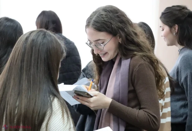 Peste 150 de cadre didactice debutante participă la tabăra „Sunt PRO, sunt PROfesor”