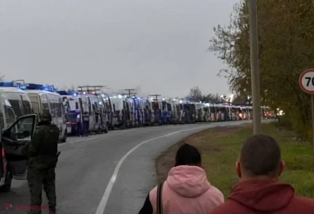 Evacuarea din Oleşkî s-a încheiat. Ce întrebări rămân despre destinația locuitorilor