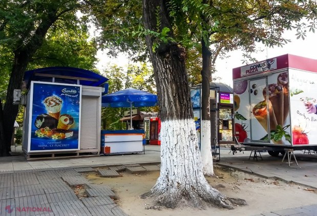 Primăria Chișinău EVACUEAZĂ gheretele nefuncționale și panourile cu autorizații expirate