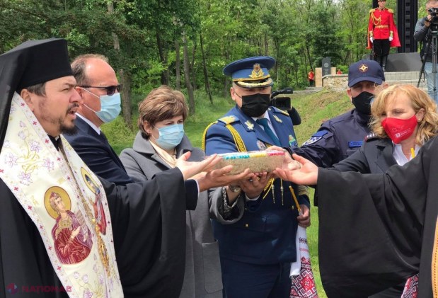 GALERIE FOTO // Eroii echipajului SMURD de la Iași care și-au pierdut viața în timpul unei misiuni de salvare pe teritoriul R. Moldova, comemorați cu onoruri militare la Haragâș