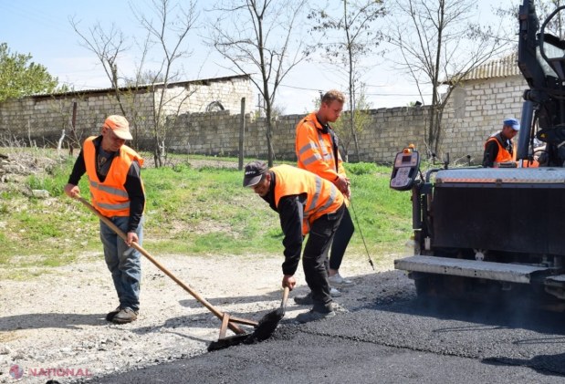 FOTO // Echipa Partidului „ȘOR” din raionul Orhei continuă investițiile în infrastructura rutieră. Localnicii din Pohorniceni spun că au așteptat zeci de ani să fie RENOVAT drumul principal din sat