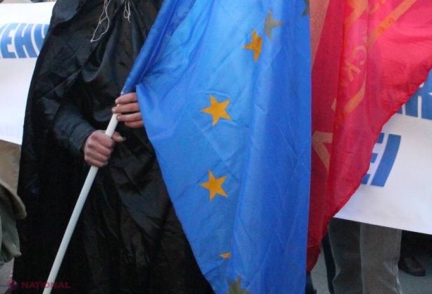 Comuniștii au instalat două corturi în fața Misiunii UE din Chișinău și anunță proteste nonstop