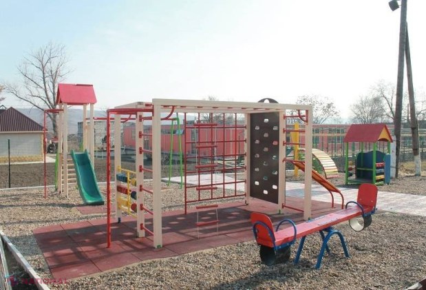 EXEMPLU // Locuitorii din Congaz au pus mână de la mână pentru a crea un lucru EXTRAORDINAR