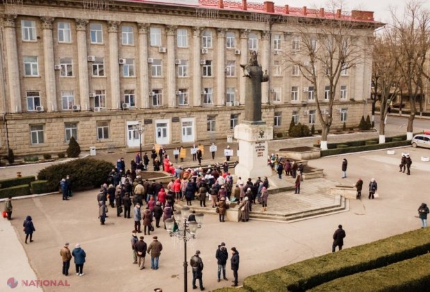 Guvernarea PAS, huiduită în mai multe localități din republică. Partidul „ȘOR” a organizat flash-moburi în ZECE orașe concomitent