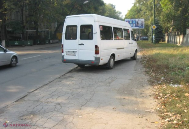 RĂSCOALĂ // Șoferii de microbuze care refuză să intre în grevă sunt AMENINȚAȚI