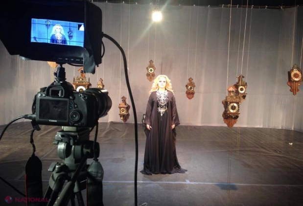 FOTO // Cristina Scarlat muncește din greu pentru a câștiga Eurovisionul! Vezi ce surpiză a pregătit