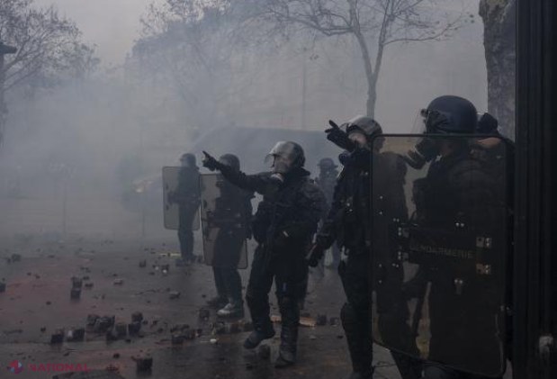 Protestele din Franța, amplificate prin „fake news”. Acțiunile au fost coordonate de Rusia. Descoperirile unor investigații de securitate cibernetică