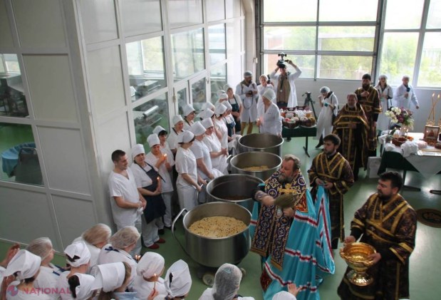 Cozonacii de la „Franzeluța”, binecuvântați de Mitropolitul Vladimir