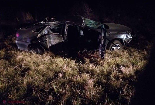 FOTO // Un nou ACCIDENT cu pierderi de vieți omenești. O copilă de 13 ani a decedat, după ce mașina în care se afla s-a răsturnat. Alte trei persoane au ajuns la Reanimare