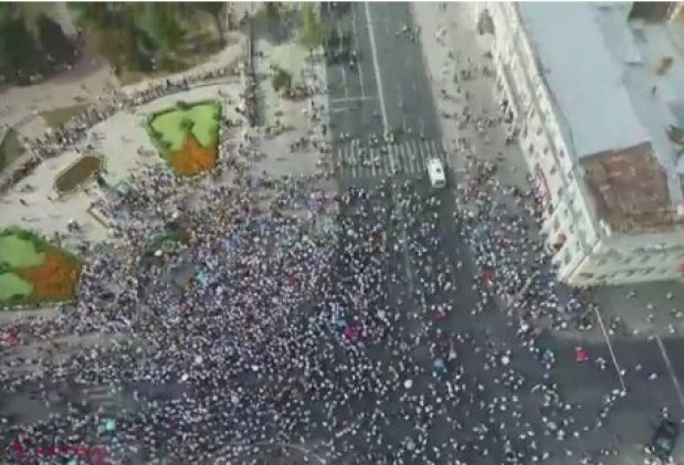 VIDEO // Imagini cu DRONA din PMAN. Câți oameni au venit la manifestația lui Ilan Șor și la protestul PAS/PPDA/PLDM