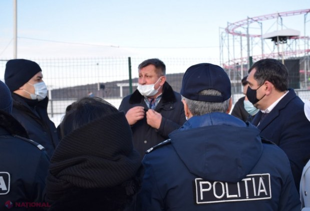 FOTO // Spirite încinse la Orhei, unde zece de polițiști au împânzit „OrheiLand”. Guvernarea este acuzată că a „luat sub asediu” parcul de distracții: „Aceasta este o bătaie de joc, Poliția a alungat copiii din parc”