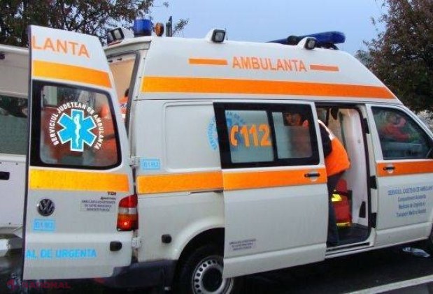 O tânără a murit după ce s-a ARUNCAT de la etaj