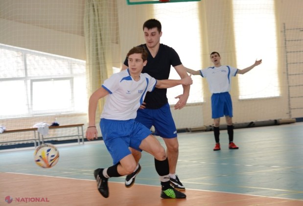 FOTO // Turneul „OPEN CUPA PRESEI” la futsal: Lupta pentru titlu continuă