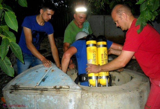 FOTO // Intervenție DIFICILĂ a pompierilor în raionul Căușeni. O femeie a fost salvată, iar doi bărbați au MURIT