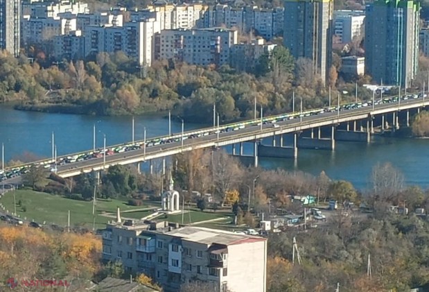 Circulația pe podul Râbnița - Rezina a fost BLOCATĂ din nou. Cineva a sunat la 112 și a spus că podul ar fi MINAT