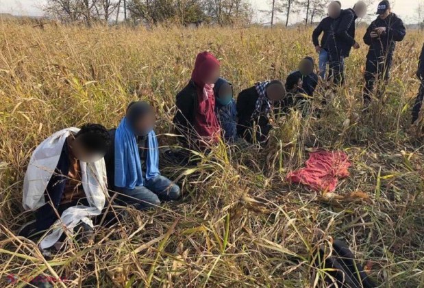 Opt bărbați din Bangladesh, reținuți la frontiera R. Moldova: Voiau să ajungă cu barca, pe Prut, în România