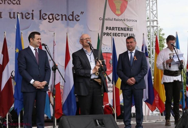 FOTO // Sabia lui Ştefan cel Mare a ajuns la Cetatea Soroca: „E o moştenire pe care trebuie să o transmitem generaţiilor viitoare”