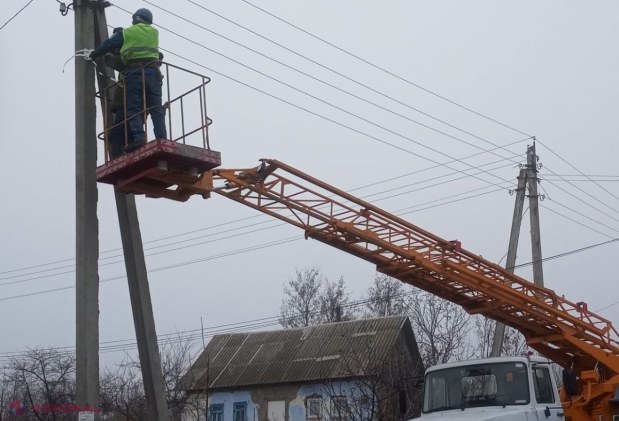 FOTO // Partidul „ȘOR” continuă lucrările de ILUMINARE STRADALĂ a satelor conduse de primarii formațiunii