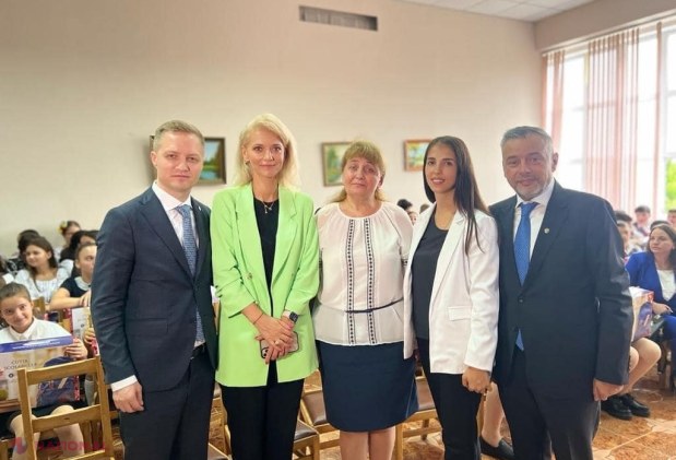 FOTO // Președinta SENATULUI României, în vizită la Gimnaziul „Alexandrina Rusu” din Dănceni, raionul Ialoveni. Elevii au primit de la Alina Gorghiu și Adrian Dupu „Cutia Școlarului” cu toate cele necesare începerii anului școlar
