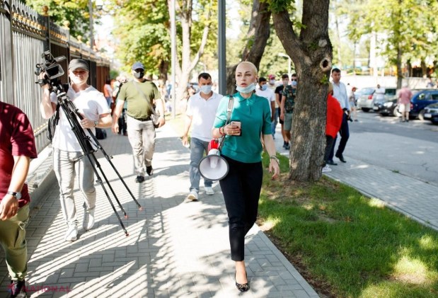 Tauber: „Dodon, venim la tine acasă, la Sadova! Greceanâi, întoarce MANDATUL!”