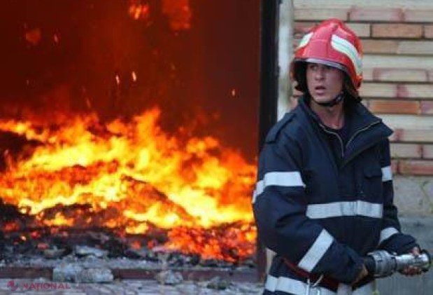 Și-a INCENDIAT casa și a vrut să se OMOARE