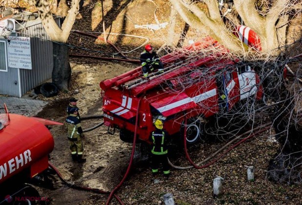 Cincisprezece INCENDII în prima zi a anului 2017: O persoană și-a pierdut viața