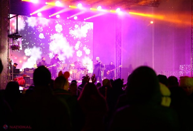 VIDEO, FOTO // REVELION cu focuri de ARTIFICII spectaculoase la Târgul de Crăciun. Cei prezenți au asistat la un concert susținut de „Gândul Mâței”, „Brio Sonores”, „Noroc” și Vali Boghean Band