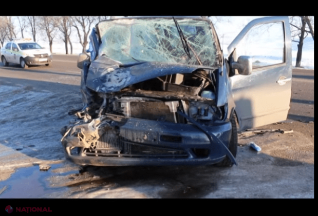 VIDEO // ACCIDENT în R. Moldova cu implicarea a două microbuze