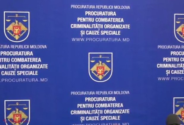 PERICOLUL de pe internet: Cinci adolescente din R. Moldova, ȘANTAJATE cu imaginile în ipostaze indecente care au nimerit pe mâna unui individ