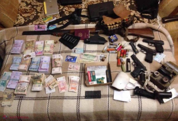 Grupare specializată în comercializarea ARMELOR și munițiilor pe teritoriul R. Moldova: Ce arsenal de arme a fost descoperit