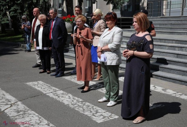 Un nou protest al opoziției parlamentare unite. PCRM și Partidul „ȘOR” au cerut astăzi DEMISIA Guvernului